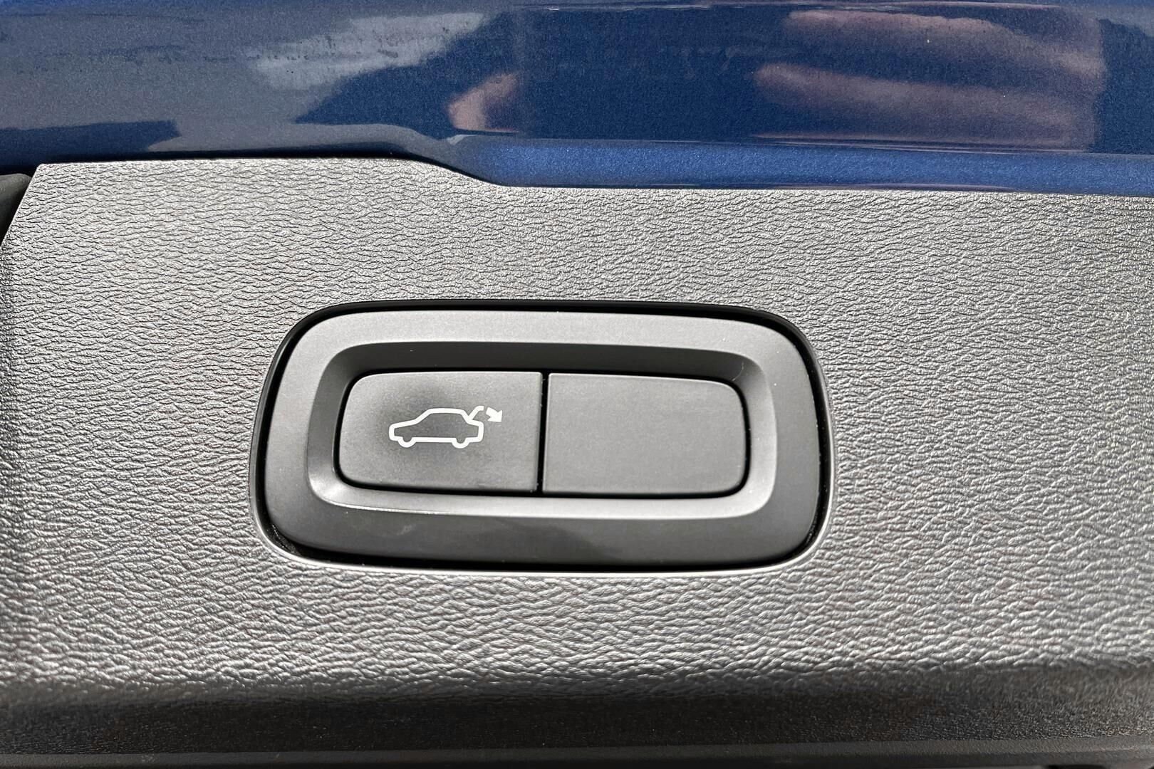 VOLVO V60 iso kuva 35