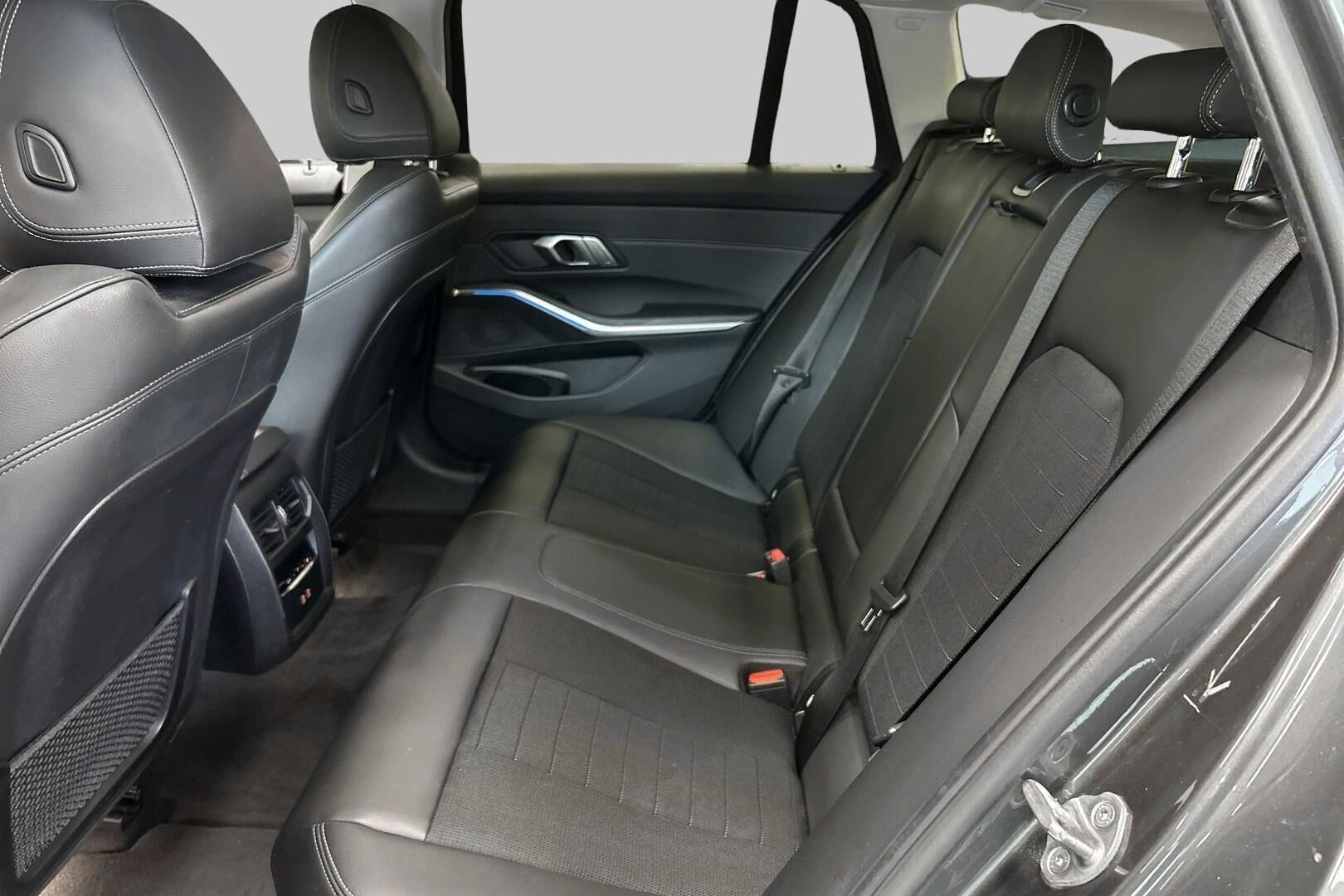 BMW 3-SARJA iso kuva 10