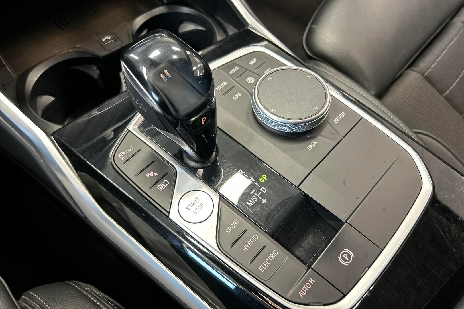 BMW 3-SARJA iso kuva 30