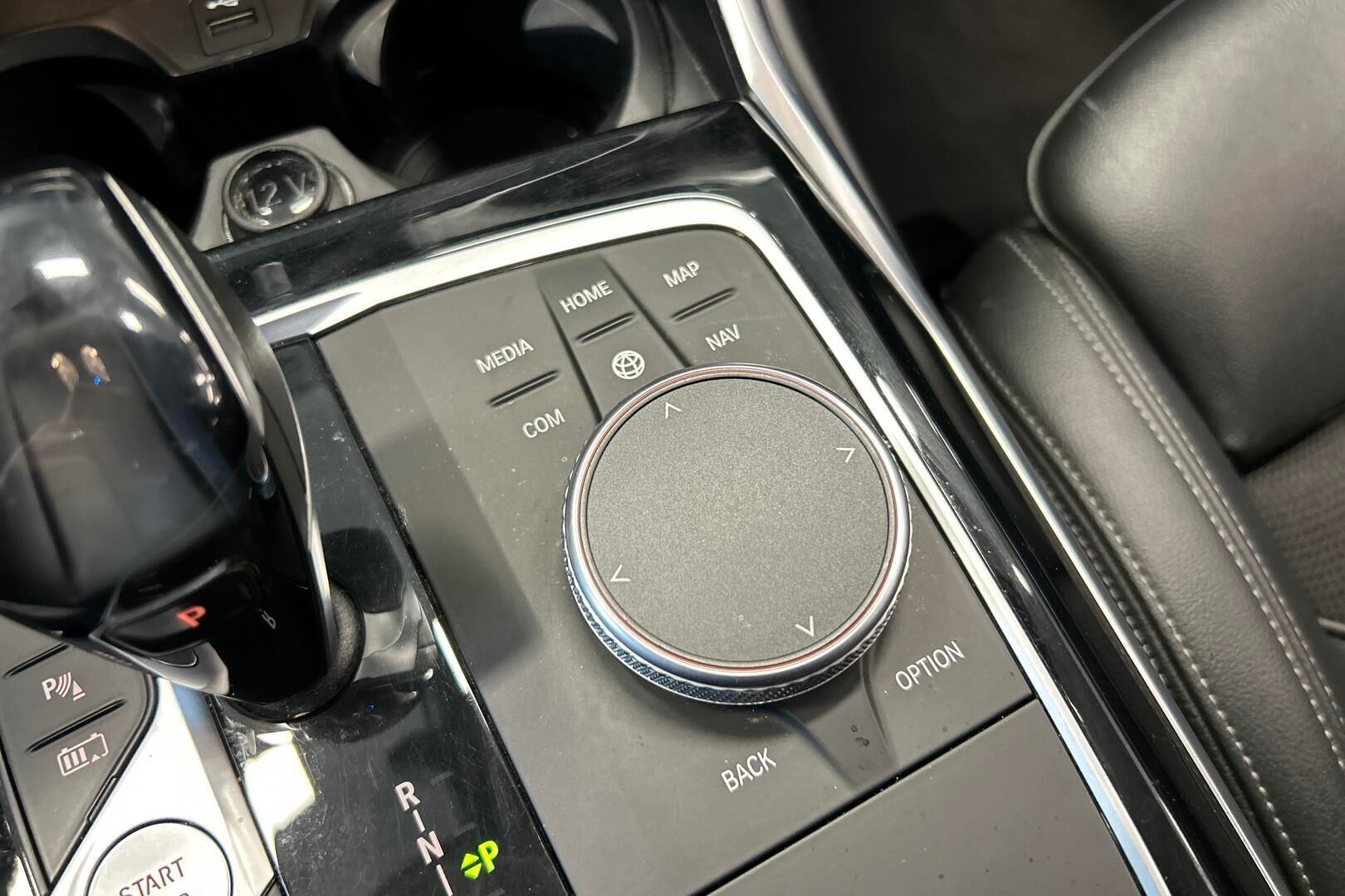 BMW 3-SARJA iso kuva 31