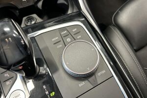 BMW 3-SARJA esikatselu 31