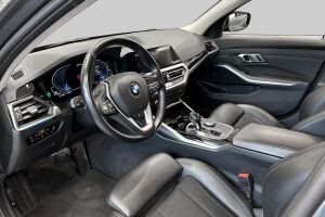 BMW 3-SARJA esikatselu 9