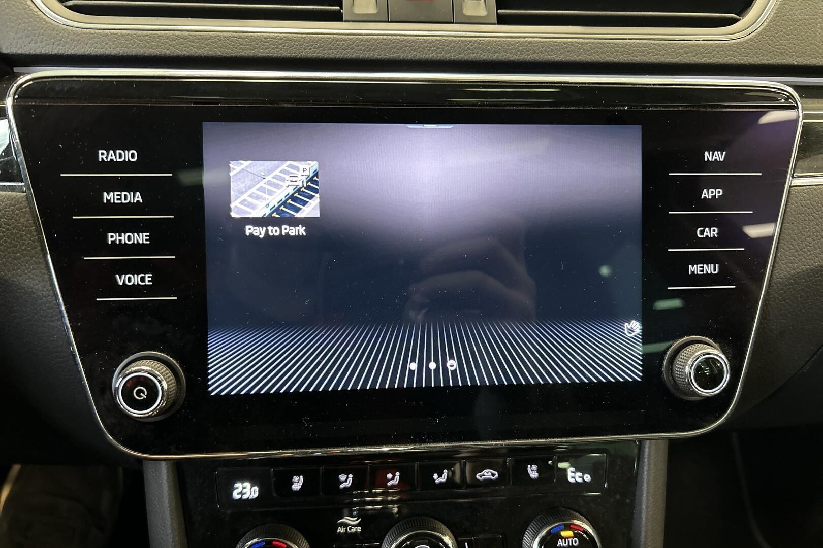 SKODA Superb iso kuva 21