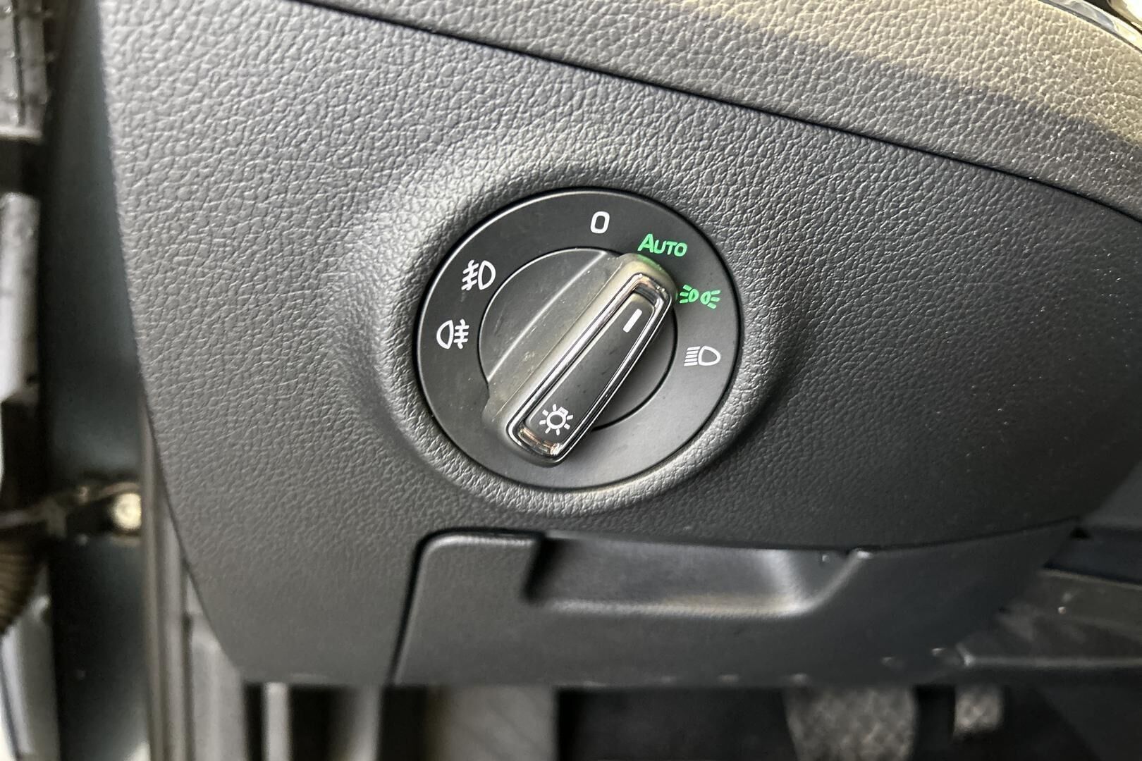 SKODA Superb iso kuva 28