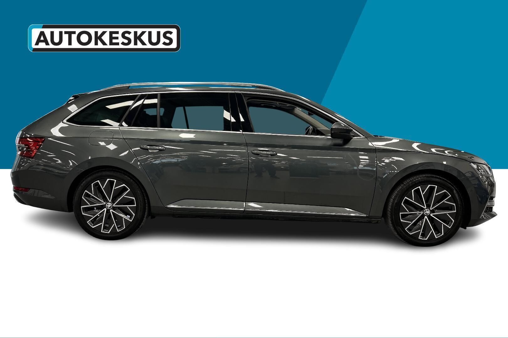 SKODA Superb iso kuva 4