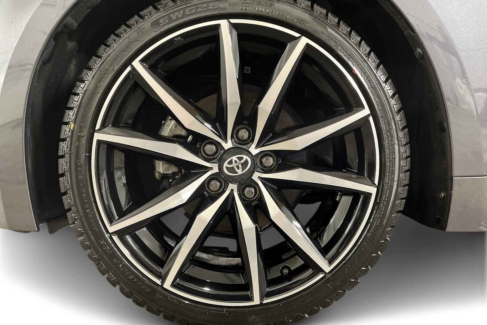 TOYOTA COROLLA iso kuva 12