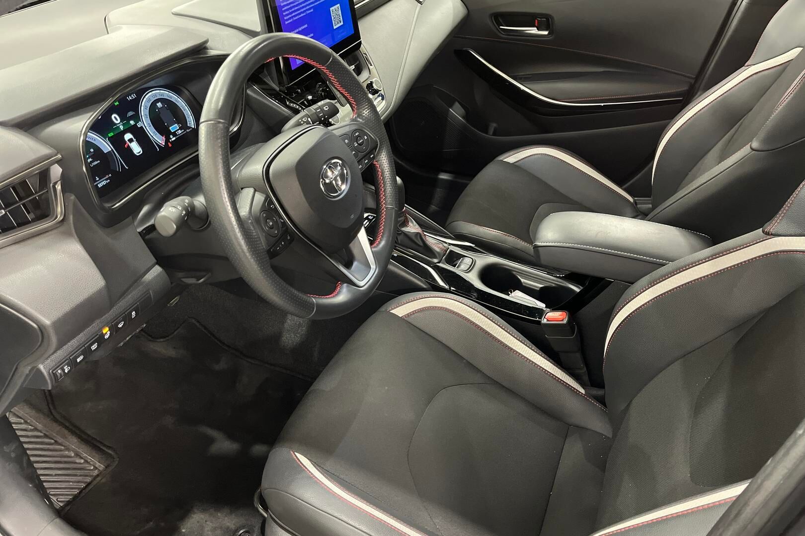 TOYOTA COROLLA iso kuva 8