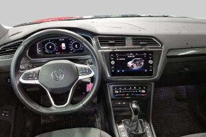 VOLKSWAGEN TIGUAN esikatselu 1