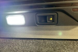 VOLKSWAGEN ID.4 esikatselu 32