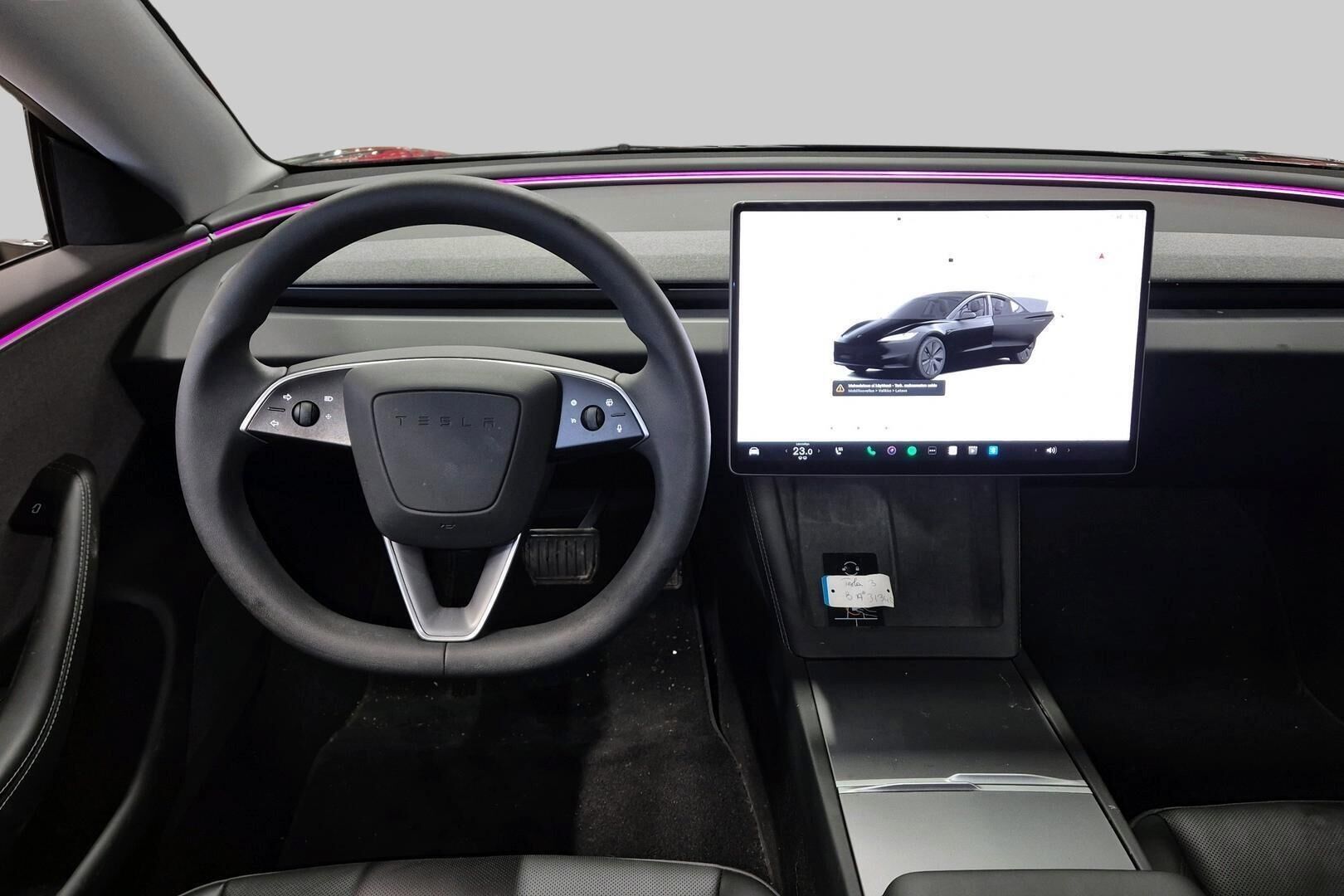 TESLA MODEL 3 iso kuva 1