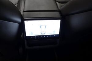 TESLA MODEL 3 esikatselu 2