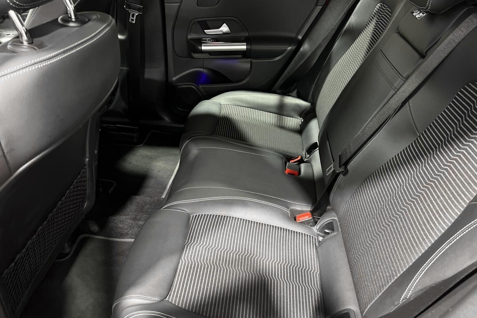 MERCEDES-BENZ EQA iso kuva 10