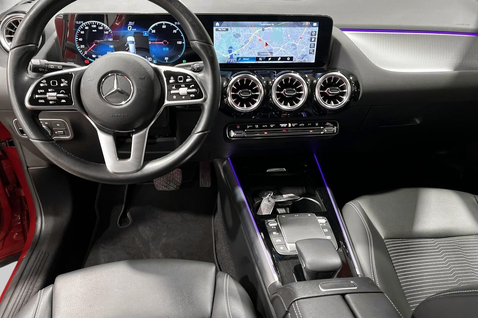 MERCEDES-BENZ EQA iso kuva 11