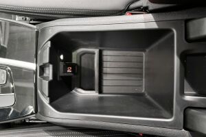 BMW IX3 esikatselu 22