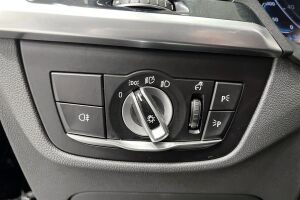 BMW IX3 esikatselu 25