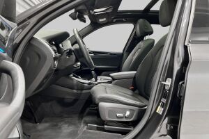 BMW IX3 esikatselu 8