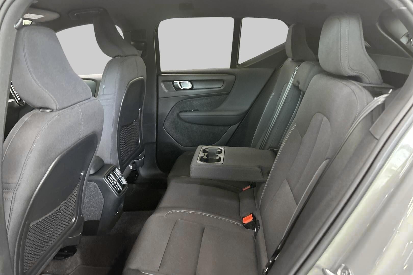 VOLVO XC40 iso kuva 10