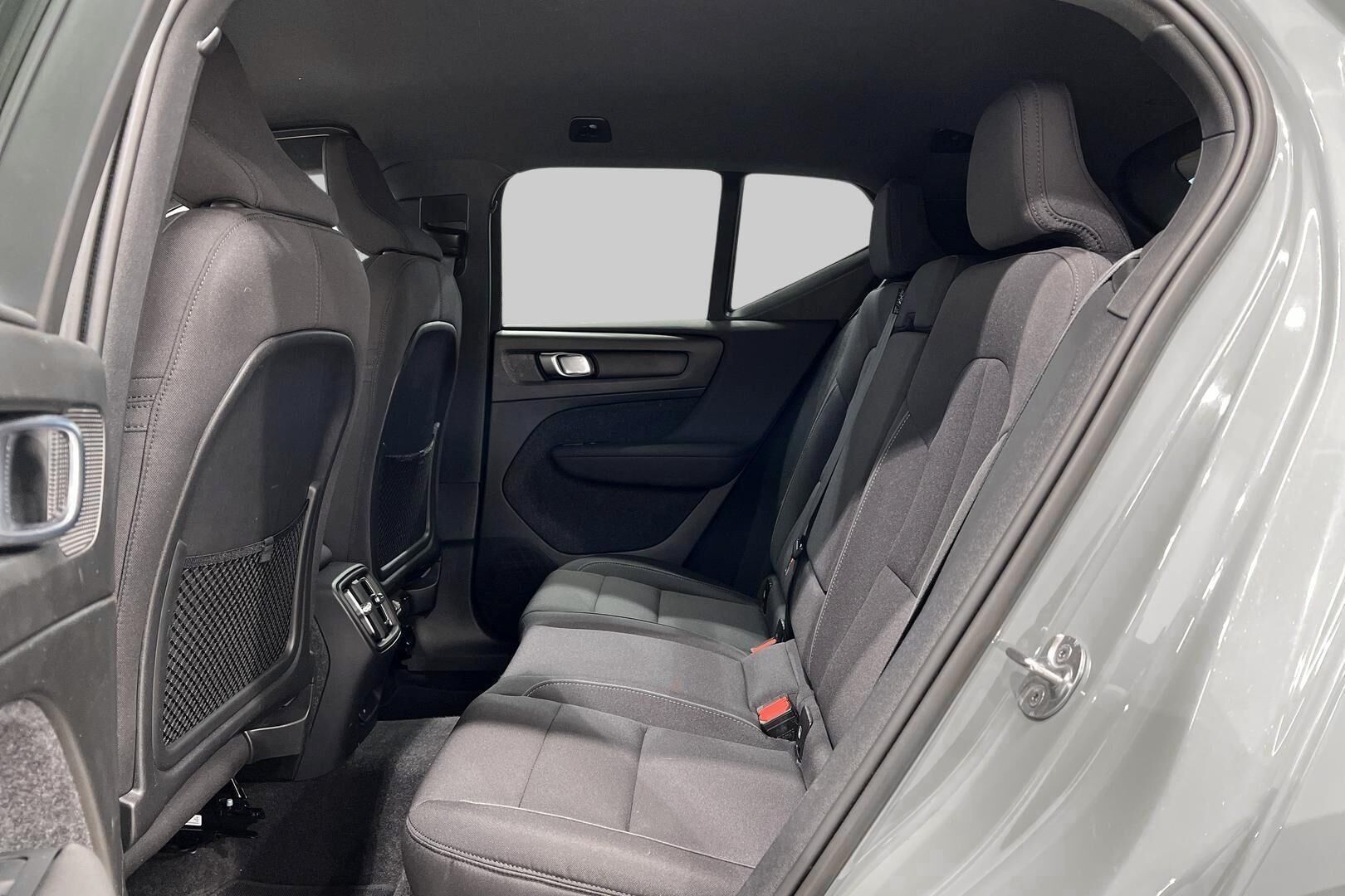 VOLVO XC40 iso kuva 10