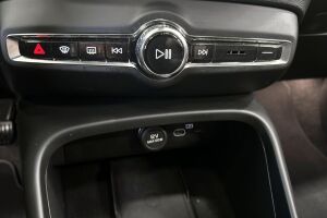 VOLVO XC40 esikatselu 16