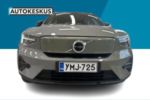 VOLVO XC40 esikatselu 2