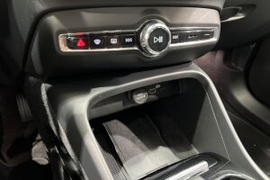 VOLVO XC40 esikatselu 22