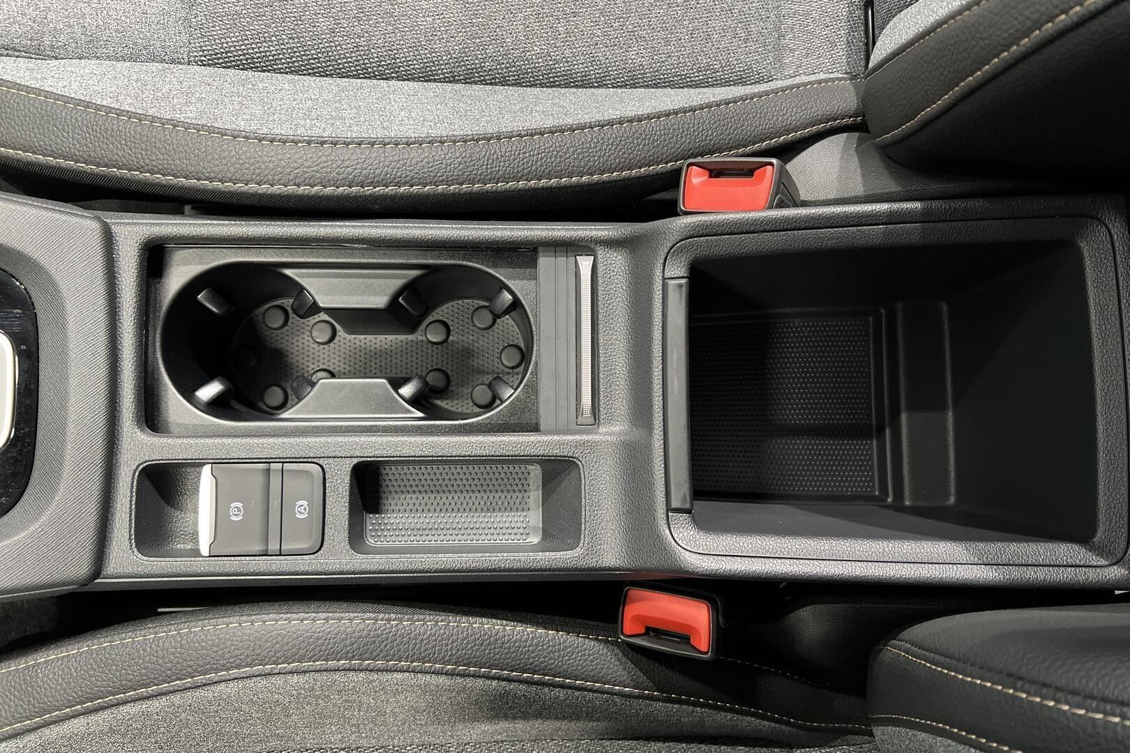 SKODA OCTAVIA iso kuva 24