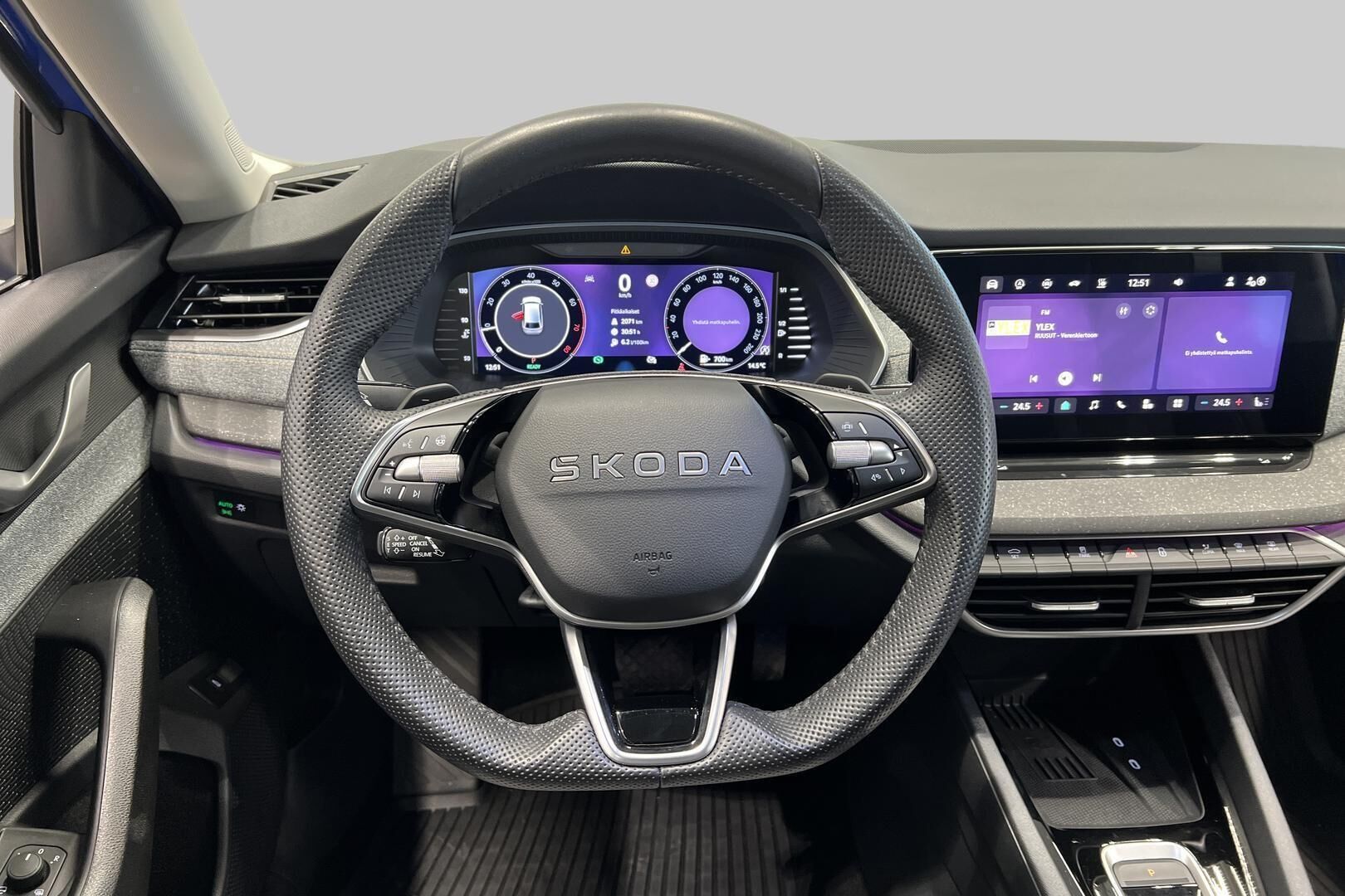 SKODA OCTAVIA iso kuva 32