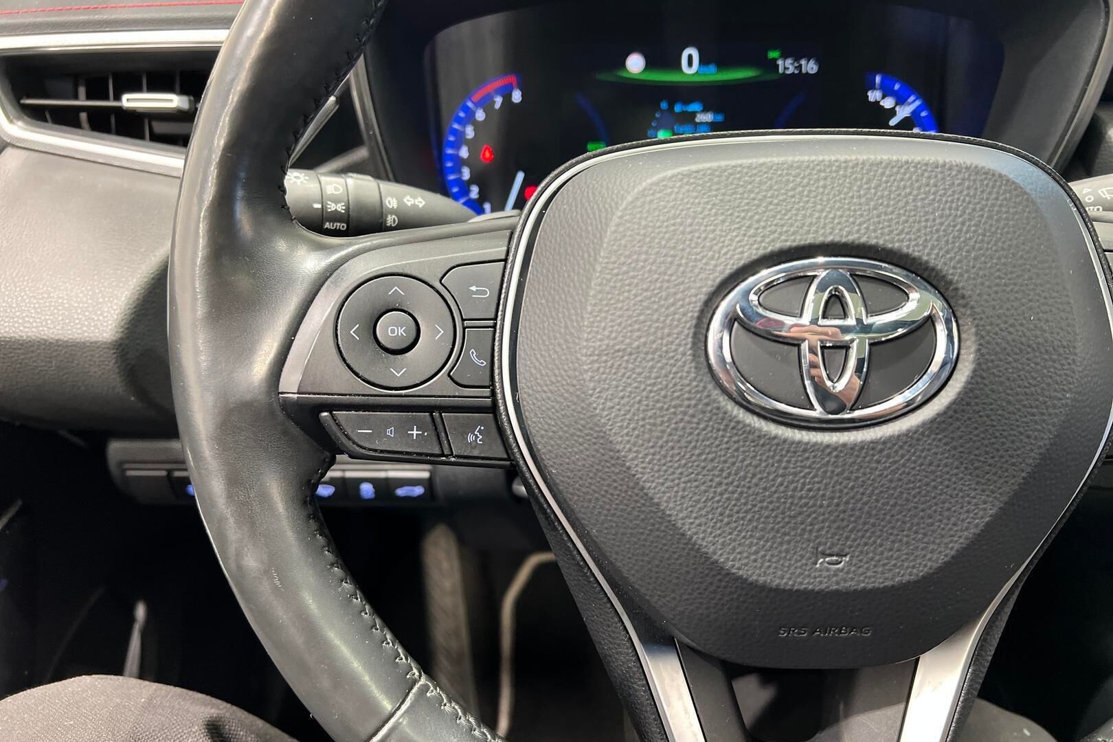 TOYOTA COROLLA iso kuva 22