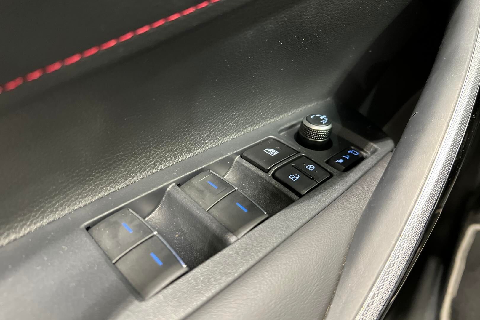 TOYOTA COROLLA iso kuva 24