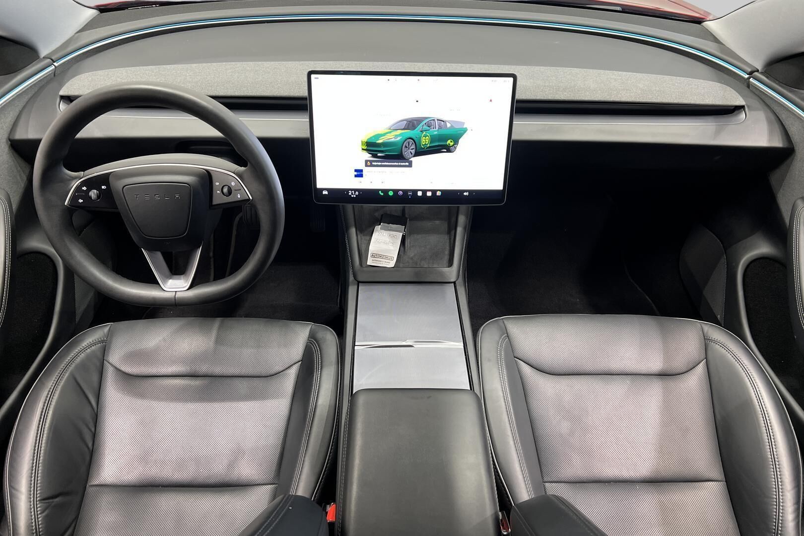 TESLA MODEL 3 iso kuva 11