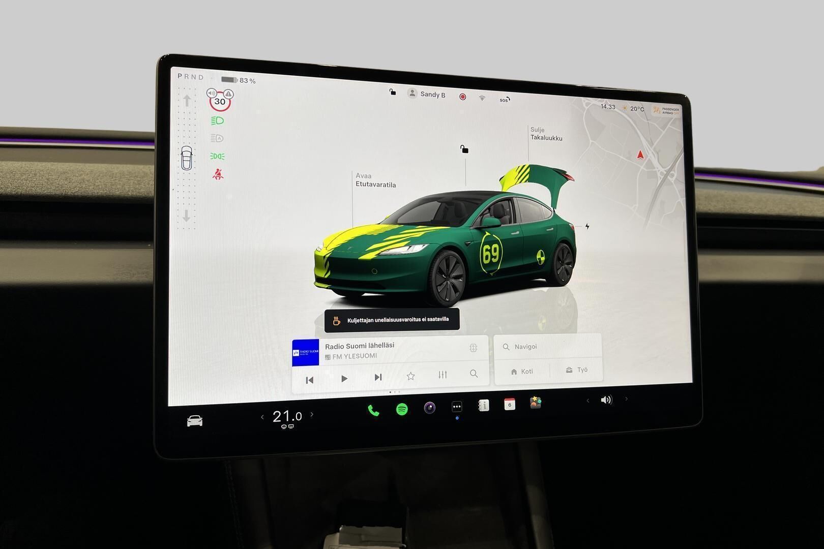 TESLA MODEL 3 iso kuva 14