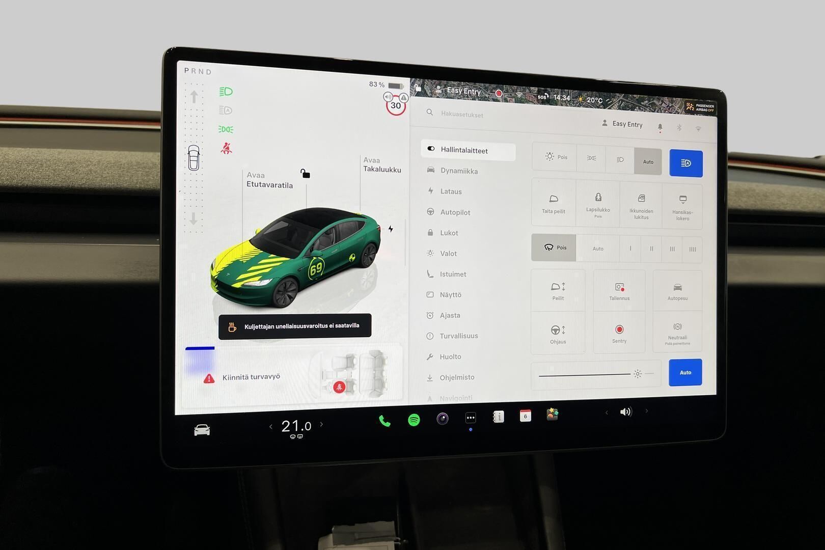 TESLA MODEL 3 iso kuva 16