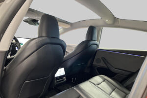 TESLA MODEL 3 esikatselu 27