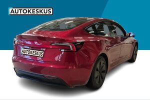 TESLA MODEL 3 esikatselu 3