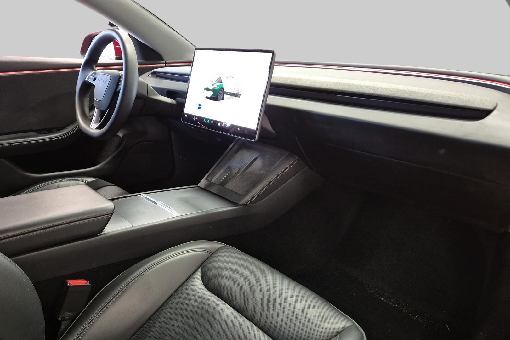 TESLA MODEL 3 iso kuva 5