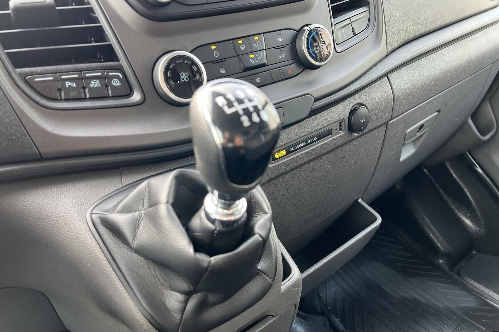 FORD TRANSIT iso kuva 16