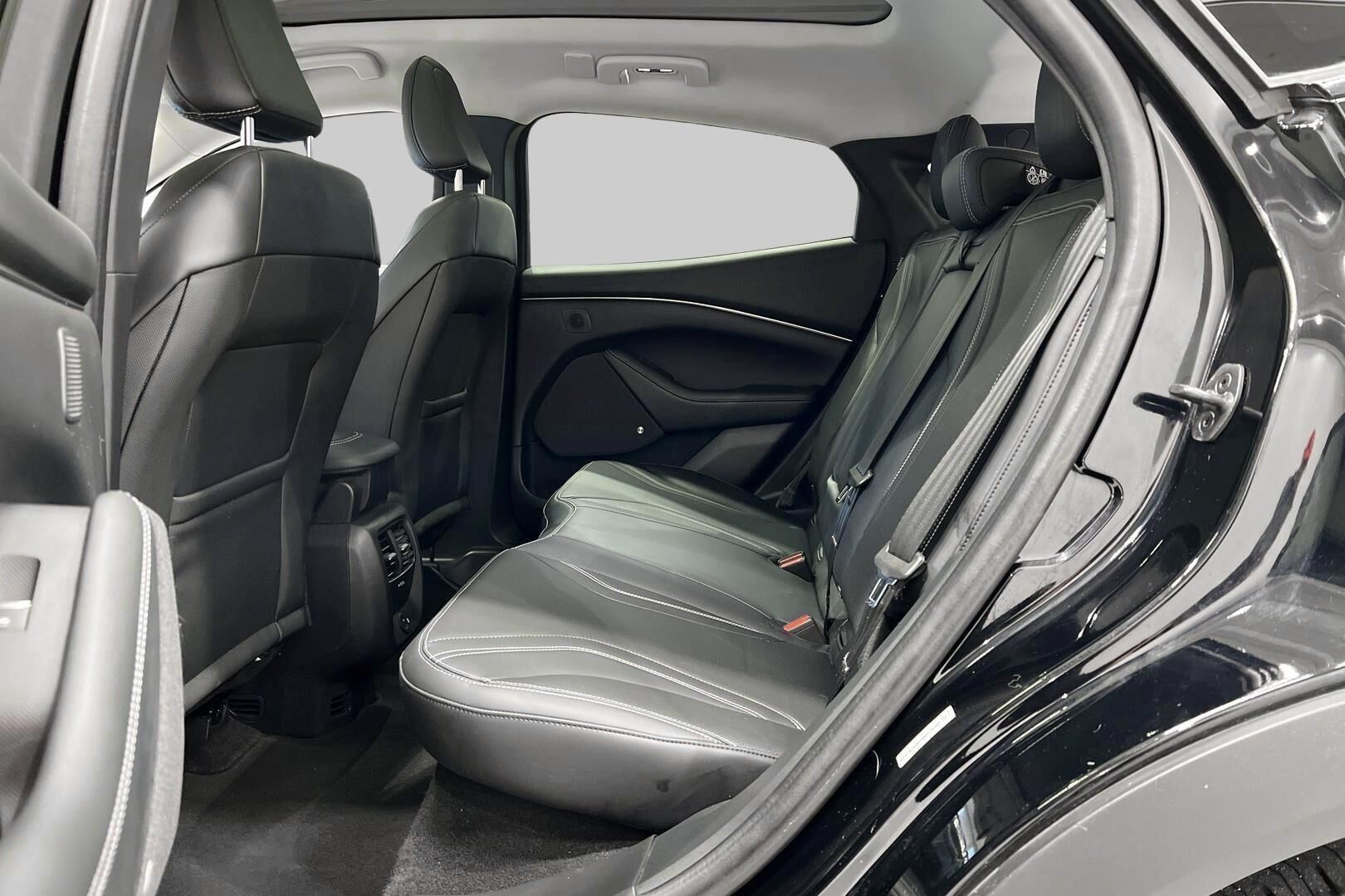 FORD MUSTANG MACH-E iso kuva 10