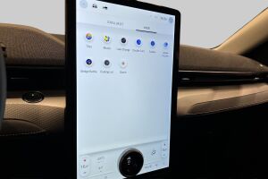 FORD MUSTANG MACH-E esikatselu 17