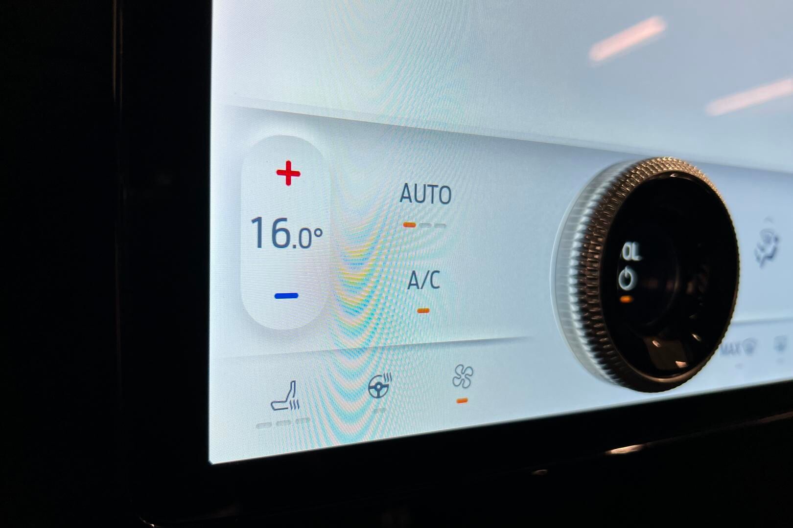 FORD MUSTANG MACH-E iso kuva 18