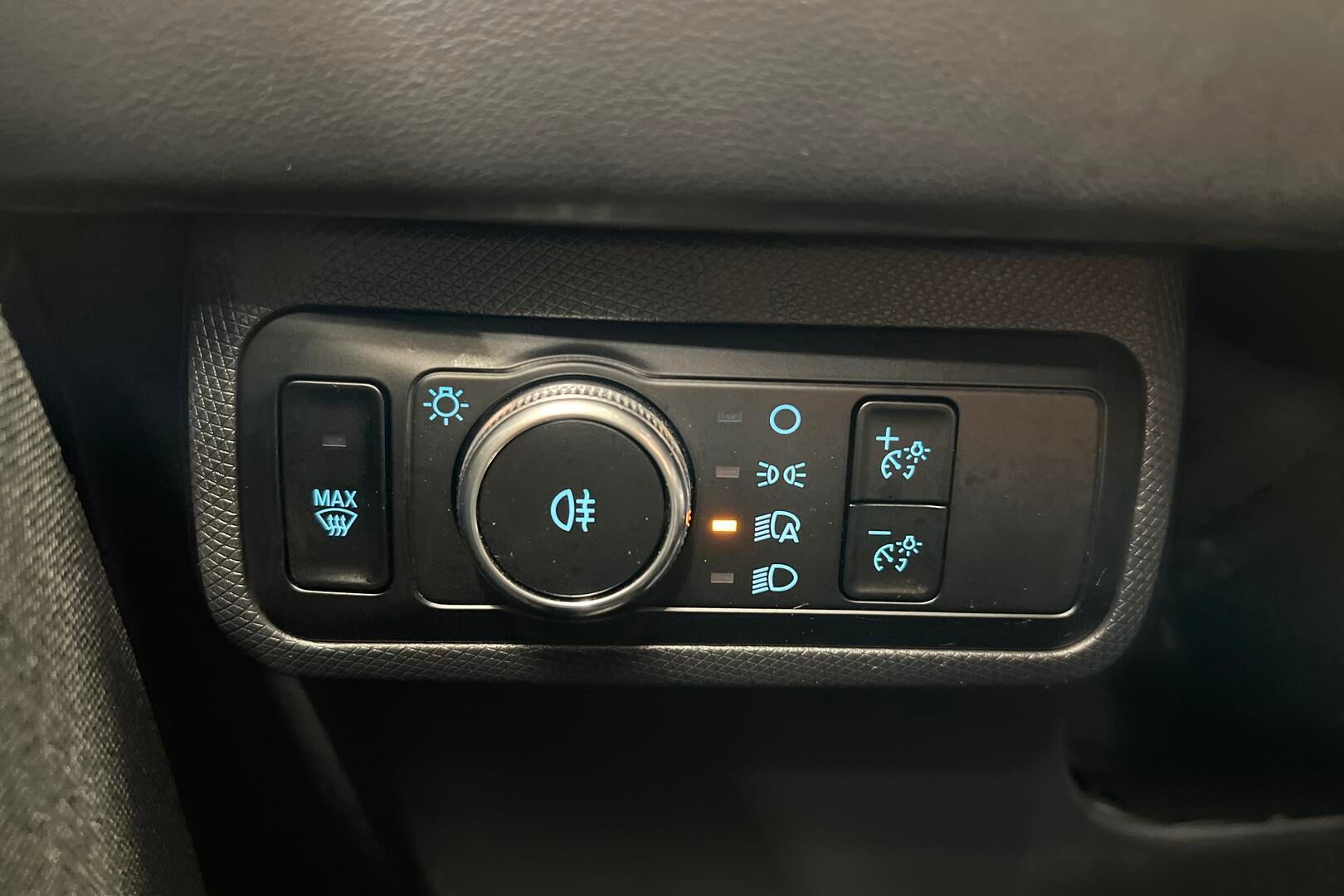 FORD MUSTANG MACH-E iso kuva 25