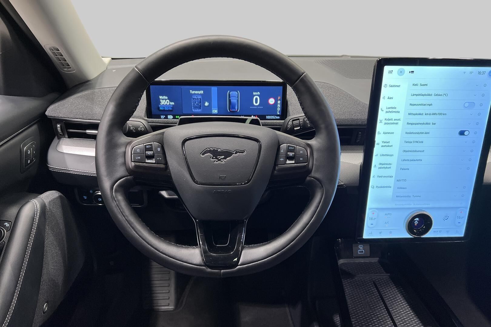 FORD MUSTANG MACH-E iso kuva 31