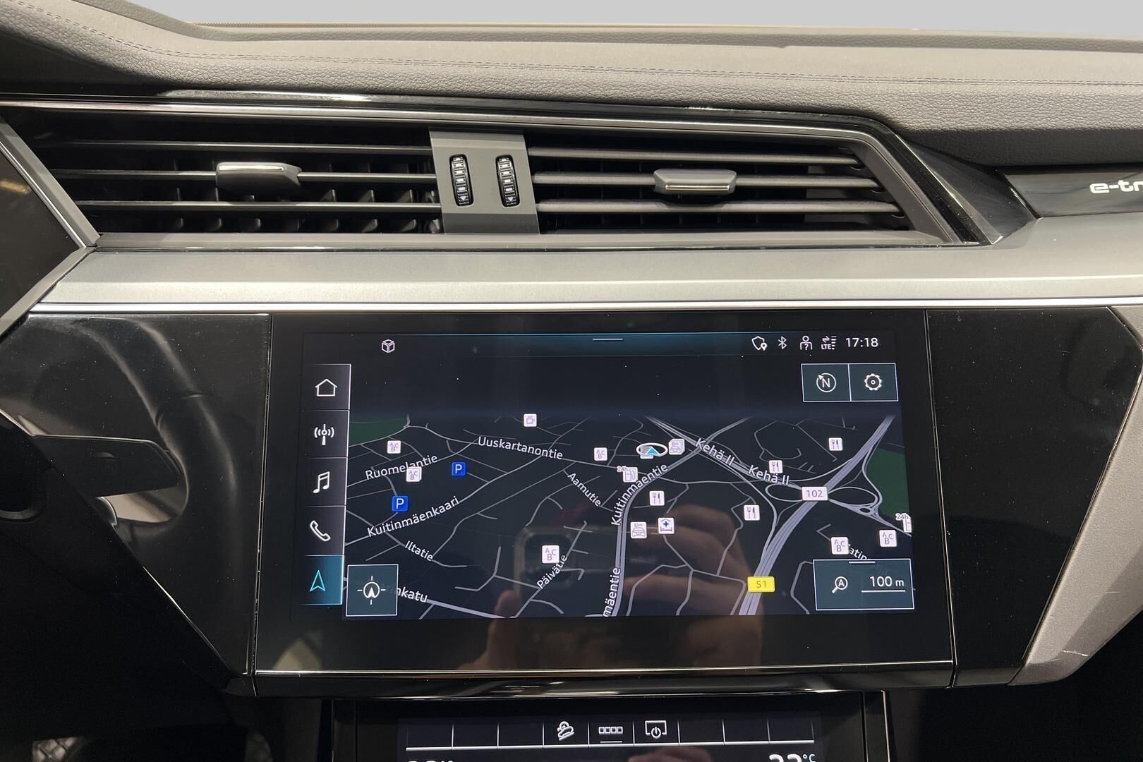 AUDI E-TRON iso kuva 13