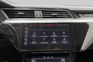 AUDI E-TRON esikatselu 16