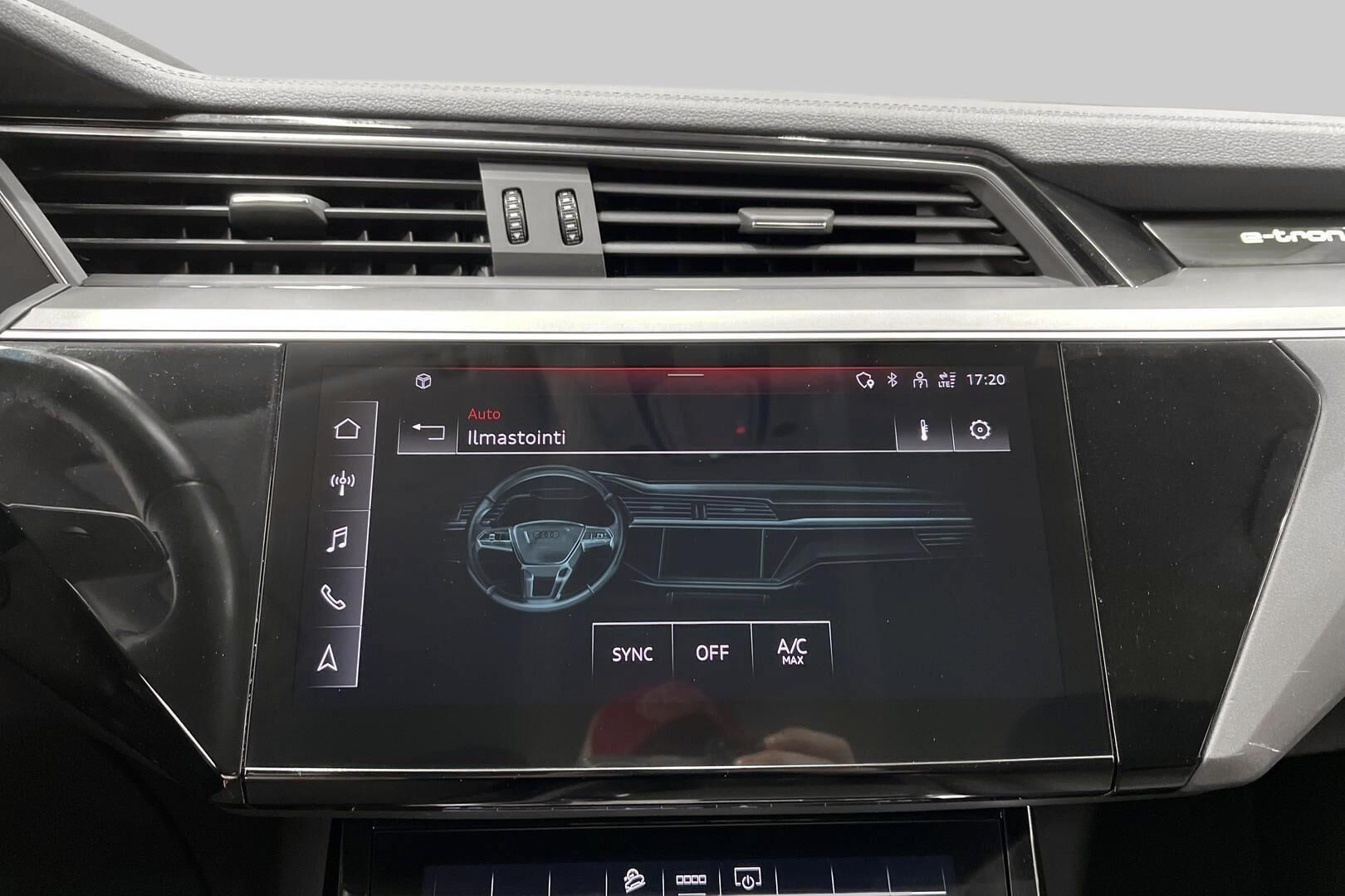 AUDI E-TRON iso kuva 18