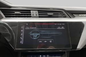 AUDI E-TRON esikatselu 18