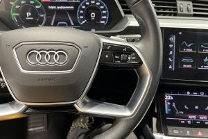 AUDI E-TRON esikatselu 25