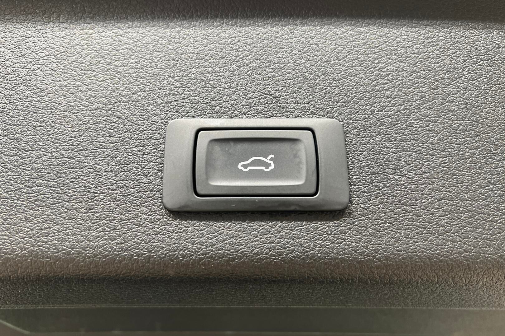 AUDI E-TRON iso kuva 31