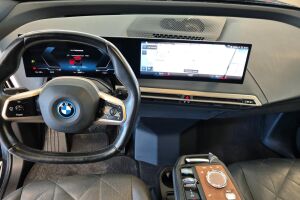 BMW IX esikatselu 9