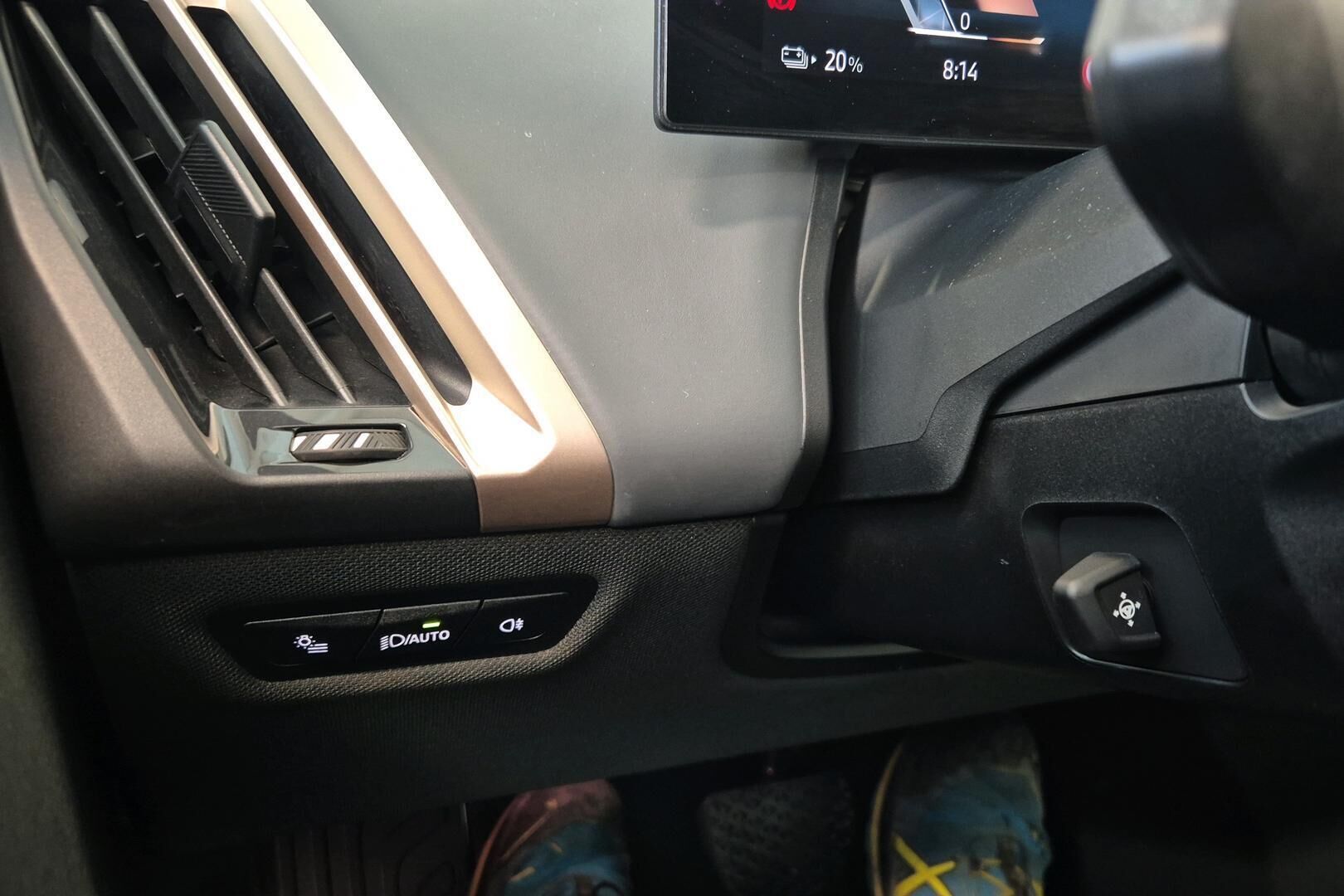 BMW IX iso kuva 18