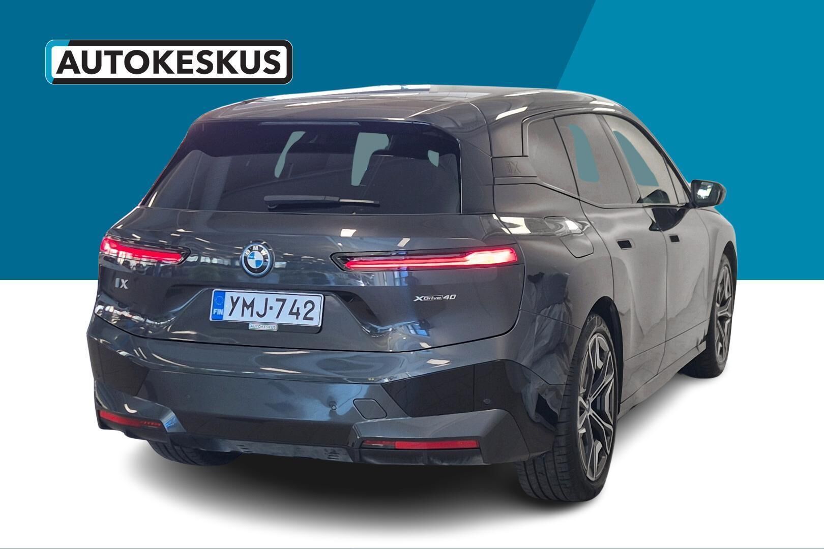 BMW IX iso kuva 3
